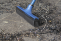 V7 Super Broom skoupa apo kaoutsouk me ilektrostatika fortismenes trixes V